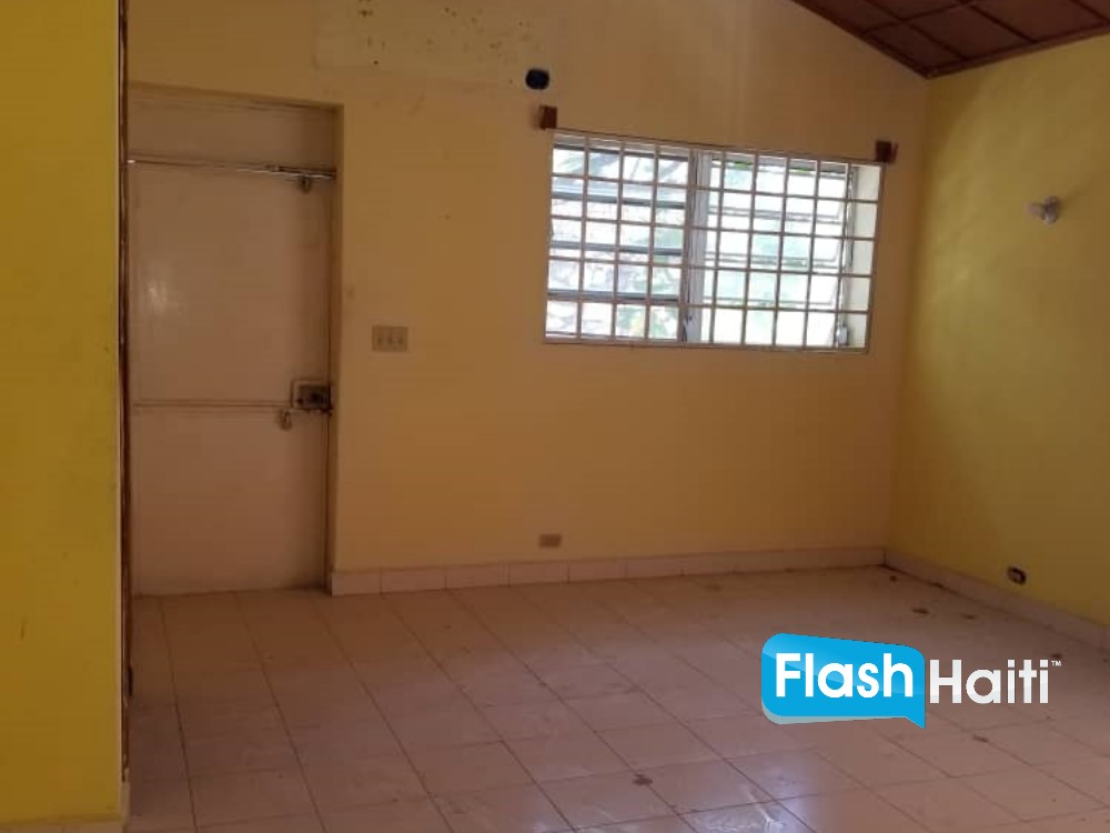 3 Bed House Sale at Delmas 75