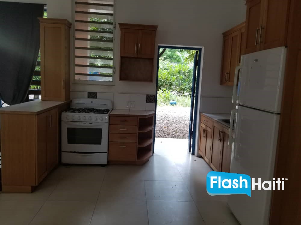 3 Bed, 3 Bath House For Sale in Vivy Mitchell