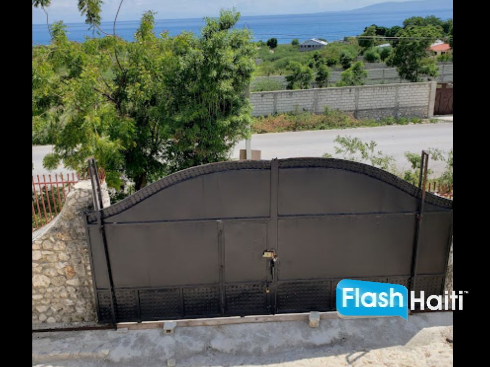 House for Sale in Carries Haiti