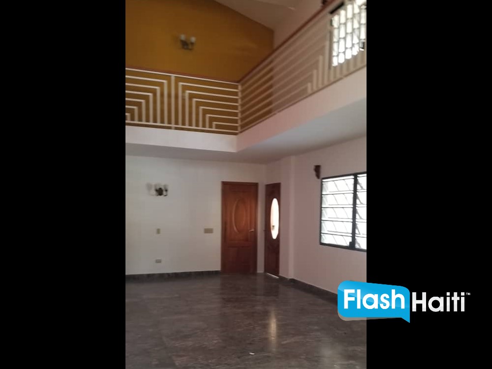 8 Bed, 6.5 Bath House with Pool for Rent at Vivy Mitchel