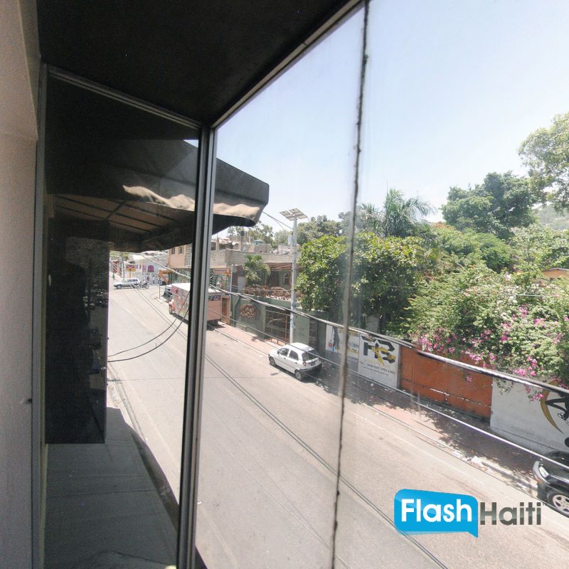 Commercial Property For Rent in Petionville