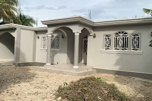 House For Sale in Santo 
