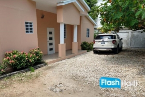 Maison Spacieuse avec Logement de Bonne et Parking – Pacot