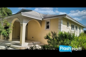 Spacieuse Maison avec 4 Chambres & 3 Salles de Bain – Bornay Dugal