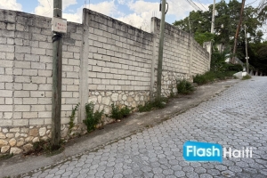 Terrain 1 299 m² à Morne Calvaire — Prêt à bâtir