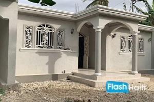 Santo 3 Modern Home – Privacy, Comfort & Accessibility