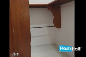 Family-Friendly 3-Bedroom Apartment – Perfect Location, Great Price