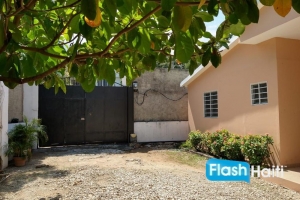 Maison Spacieuse avec Logement de Bonne et Parking – Pacot