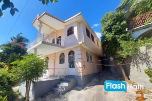 Hidden Gem in Bellevue Vivy Mitchel – Family Home for Sale