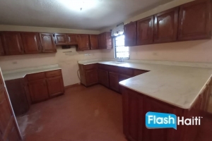 Beautiful Hillside Property for Sale – Thomassin 32, Haiti