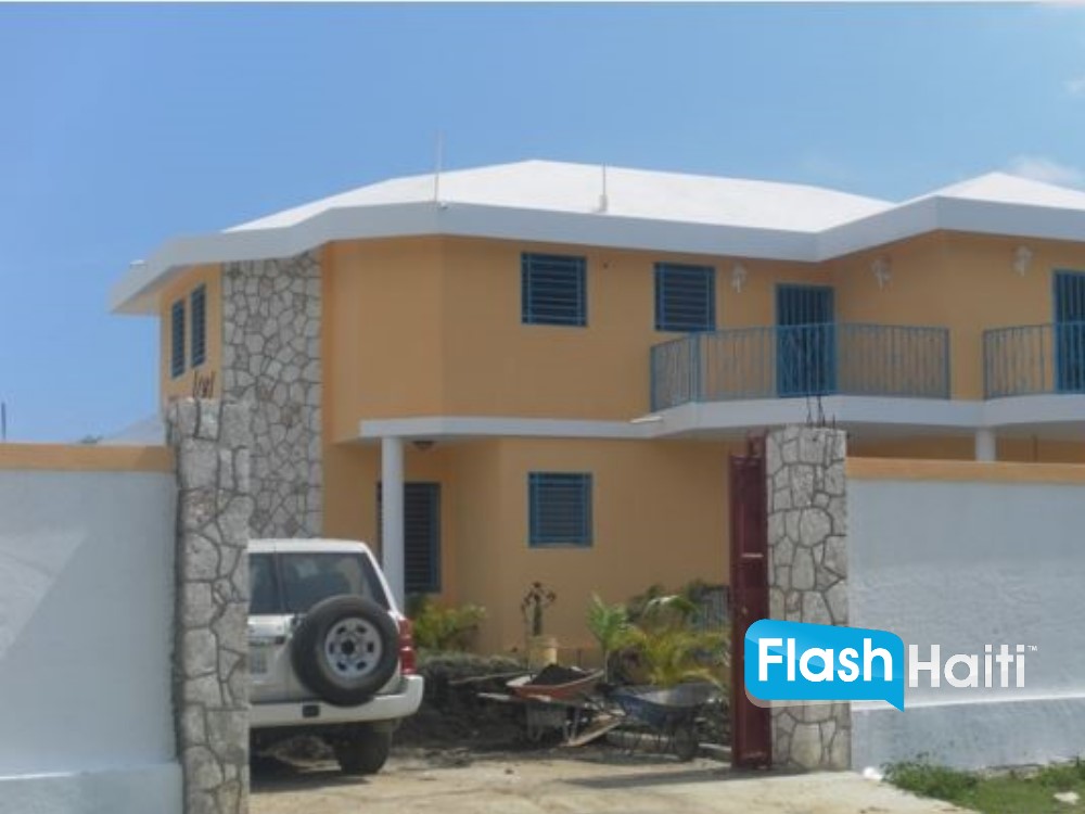 Trésor d’investissement à Jacmel : 3 maisons + 2 studios sur un grand terrain