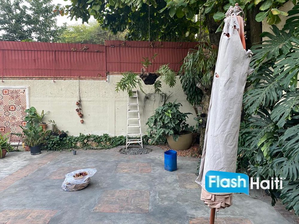 Elegant 3-Bedroom House in Quiet Pétion-Ville Neighborhood – Move-In Ready