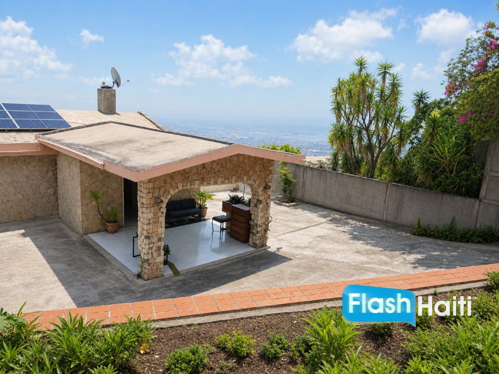 Magnifique Maison de 2 Appartements à Vendre à Pèlerin – Vue Panoramique