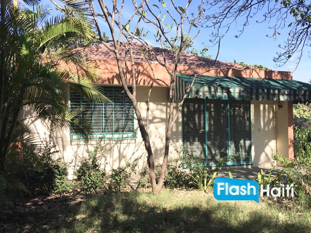 Spacious 3-Bedroom, 3-Bathroom Family Home for Sale in Belvil