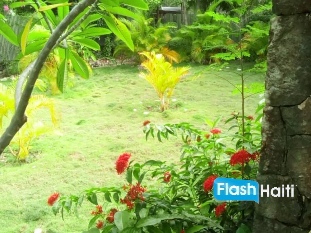 Jacmel Property Near Beach – Big Yard, Secure Gate, Parking