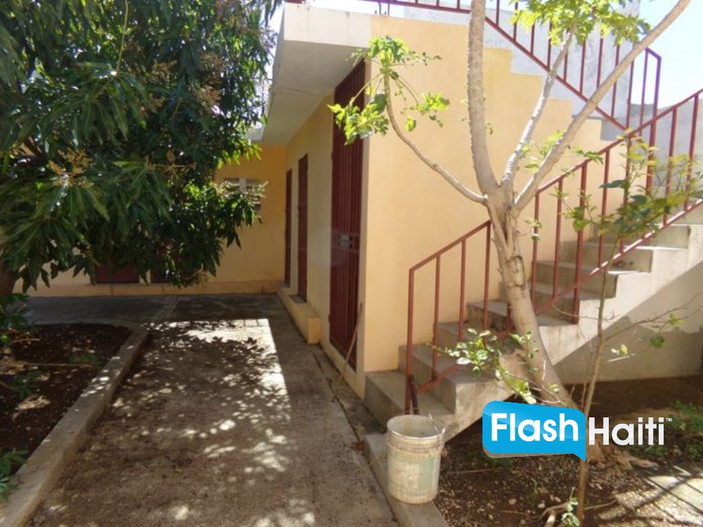 Trésor d’investissement à Jacmel : 3 maisons + 2 studios sur un grand terrain