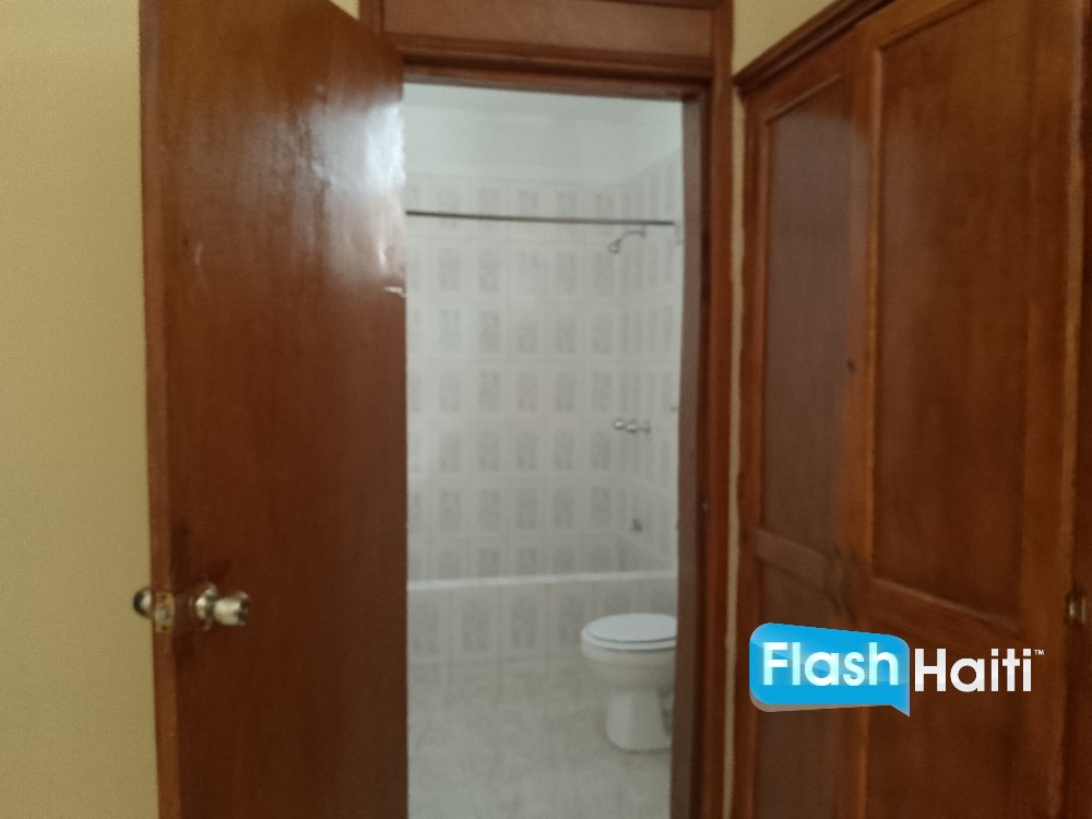 Beautiful 2BR Apartment Near Everything – Pétion-Ville Deal