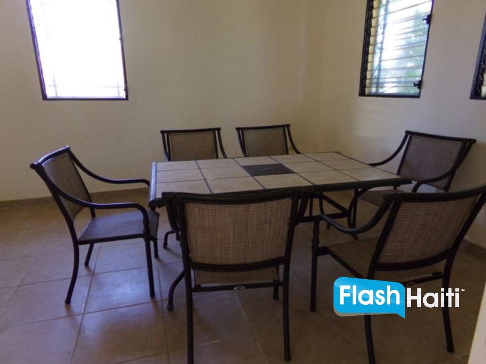 Trésor d’investissement à Jacmel : 3 maisons + 2 studios sur un grand terrain