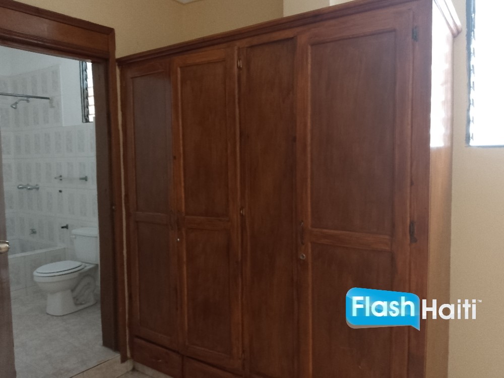 Beautiful 2BR Apartment Near Everything – Pétion-Ville Deal