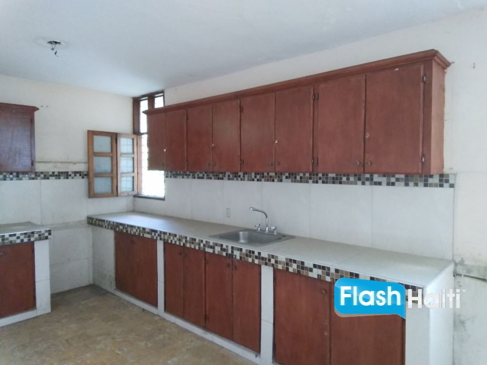 Belle Maison Familiale 4 Chambres à Vendre à Thomassin