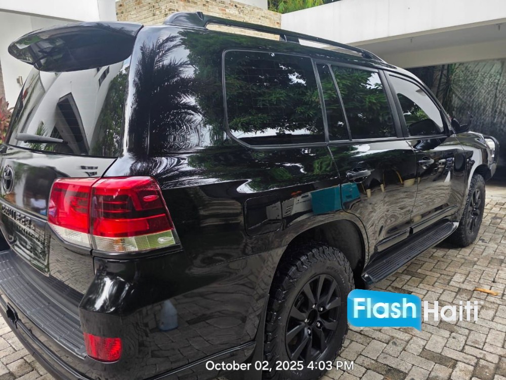 2021 Toyota Land Cruiser GXR V8 (B6 Armored)