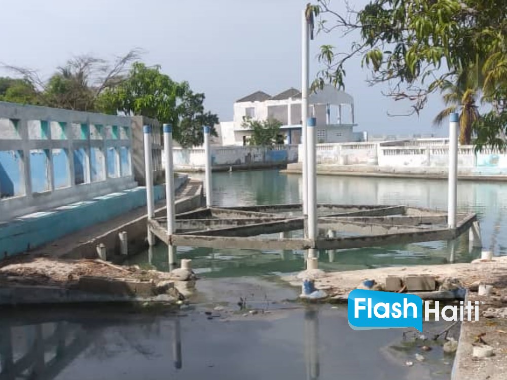 Seashore Land with Docking Facilities for Sale