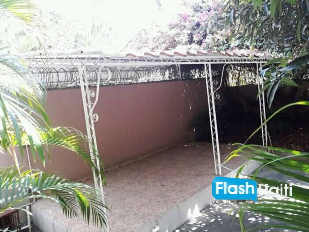 Spacieuse Maison à Louer au Cap-Haïtien – Monbin Lataille