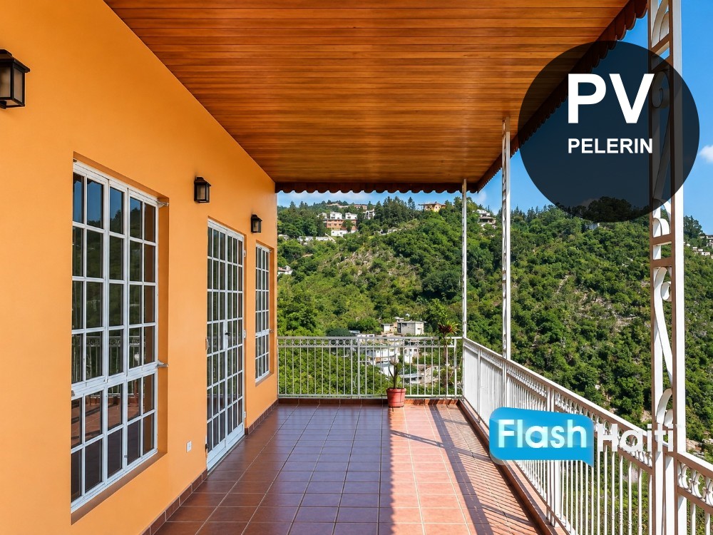 Magnifique Maison de 2 Appartements à Vendre à Pèlerin – Vue Panoramique