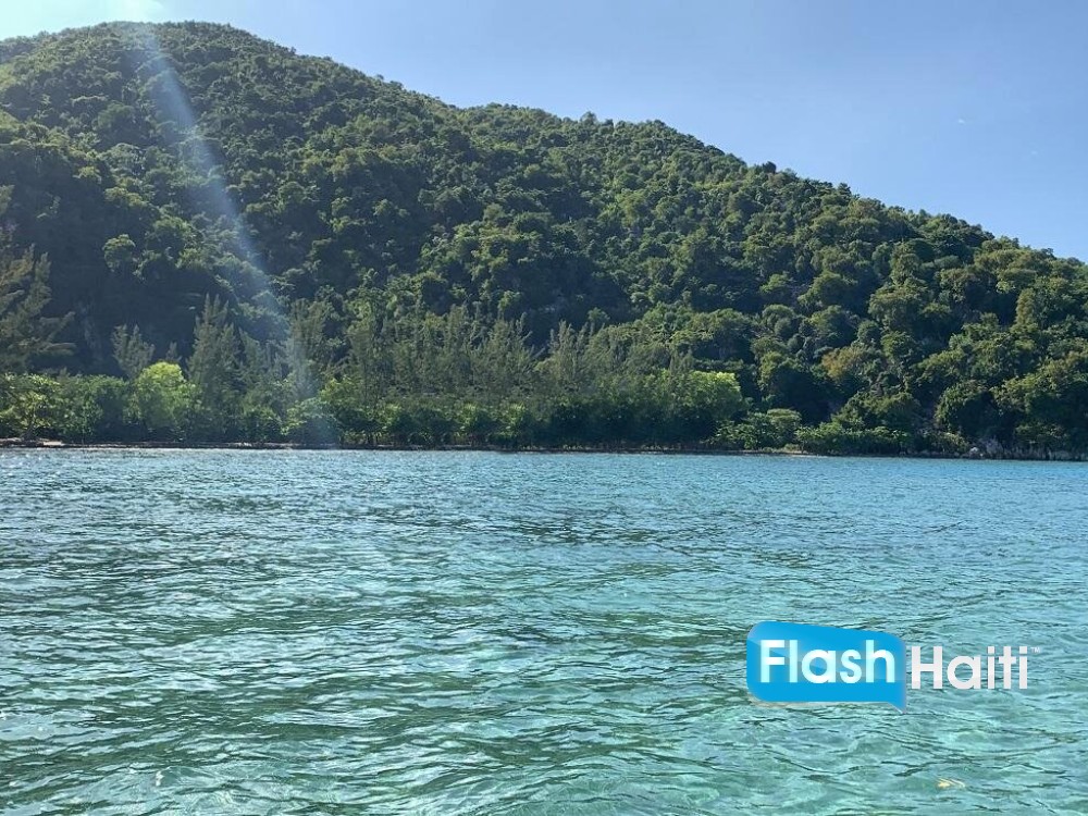 Own Paradise: Oceanfront Land for Sale on Labadee’s Exclusive Island