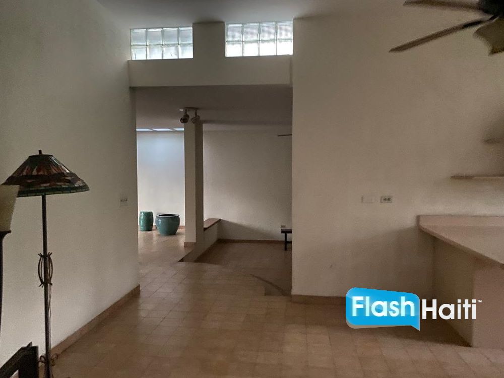 Elegant 3-Bedroom House in Quiet Pétion-Ville Neighborhood – Move-In Ready