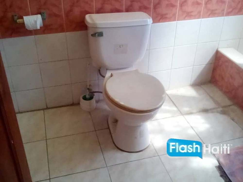 Jacmel Property Near Beach – Big Yard, Secure Gate, Parking