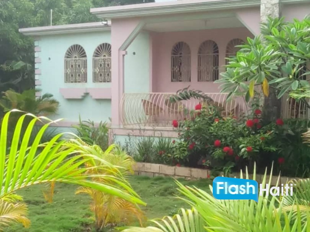 Jacmel Property Near Beach – Big Yard, Secure Gate, Parking