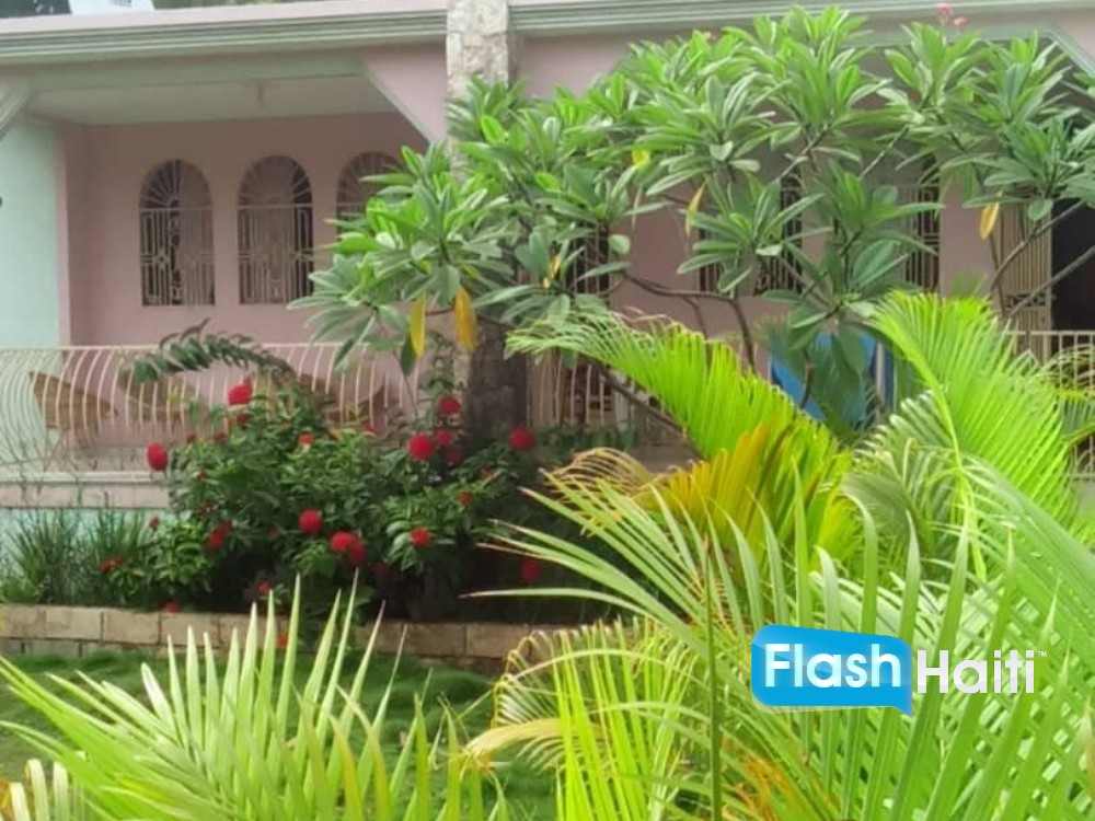 Jacmel Property Near Beach – Big Yard, Secure Gate, Parking