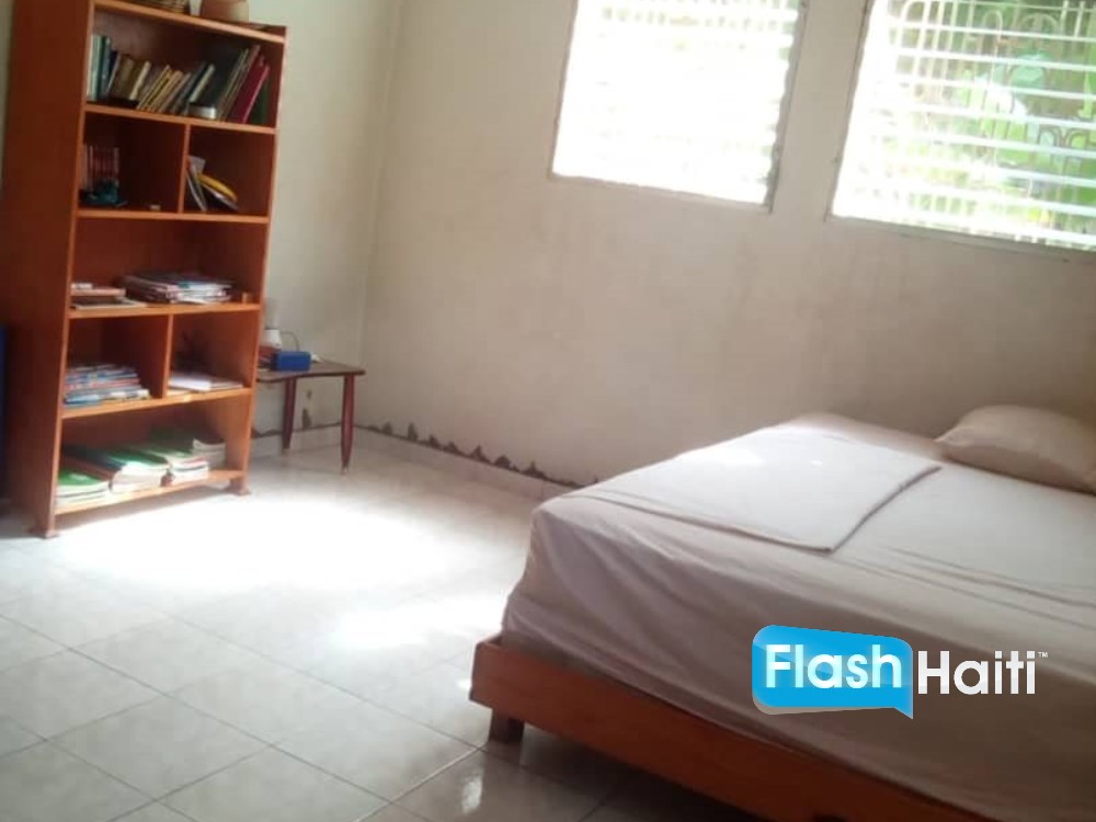 Jacmel Property Near Beach – Big Yard, Secure Gate, Parking