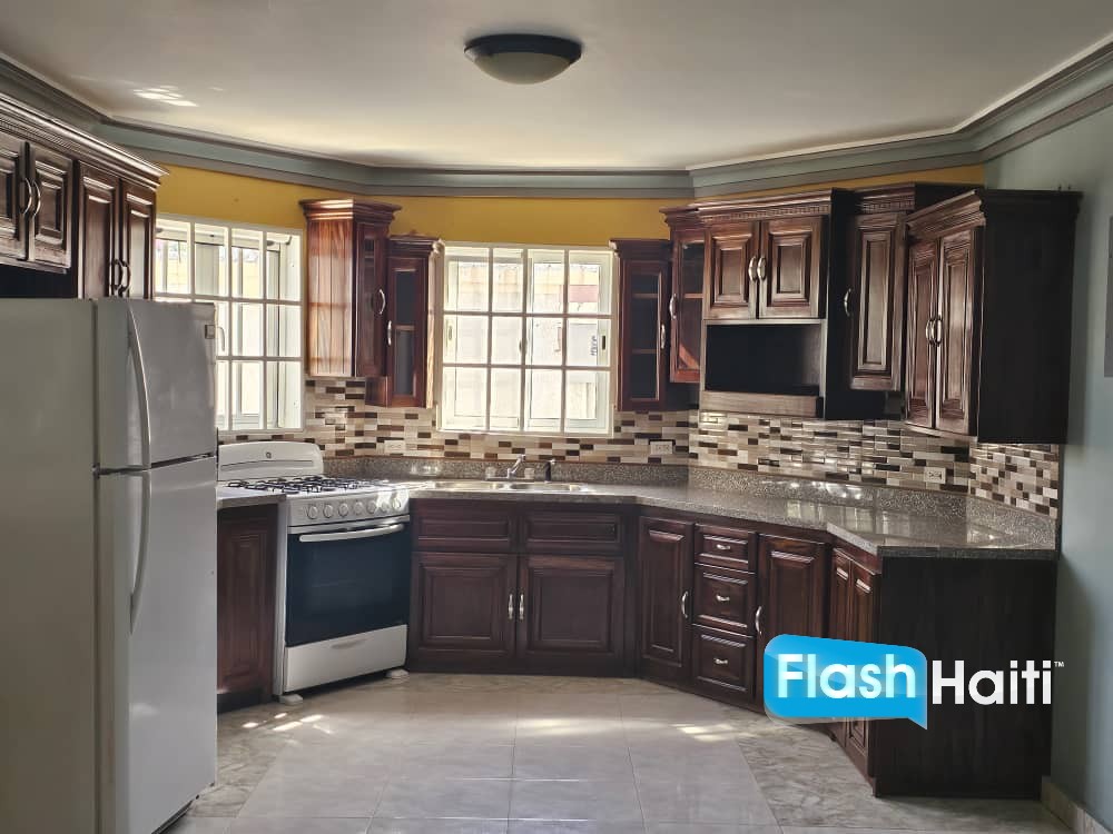 Modern Apartments with Generator & Terrace – Vivy Mitchel