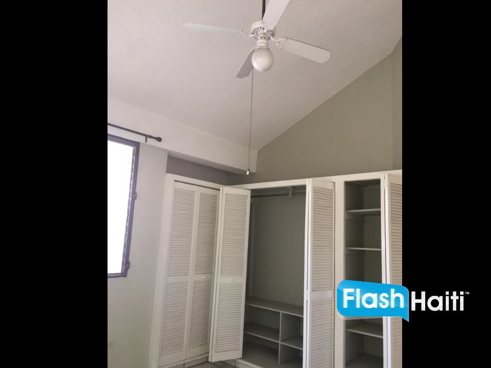 Spacious 3-Bedroom, 3-Bathroom Family Home for Sale in Belvil