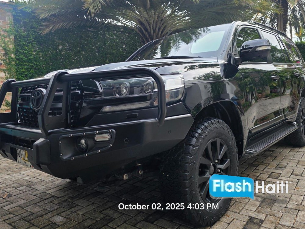 2021 Toyota Land Cruiser GXR V8 (B6 Armored)