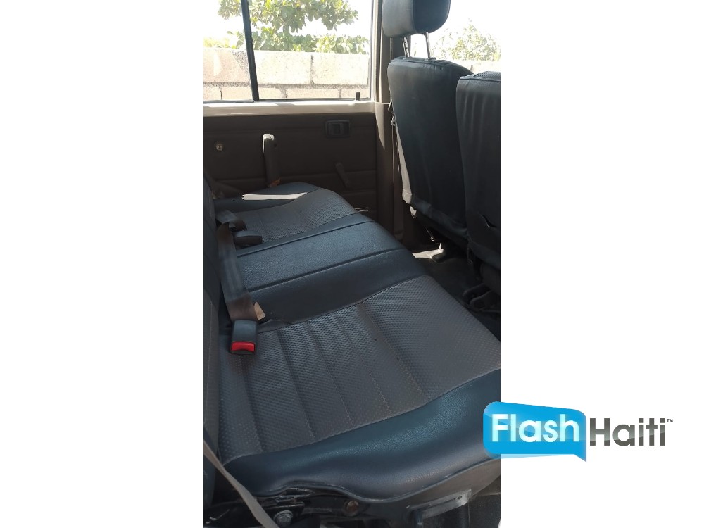 2012 Toyota Land Cruiser (Zo Requin)