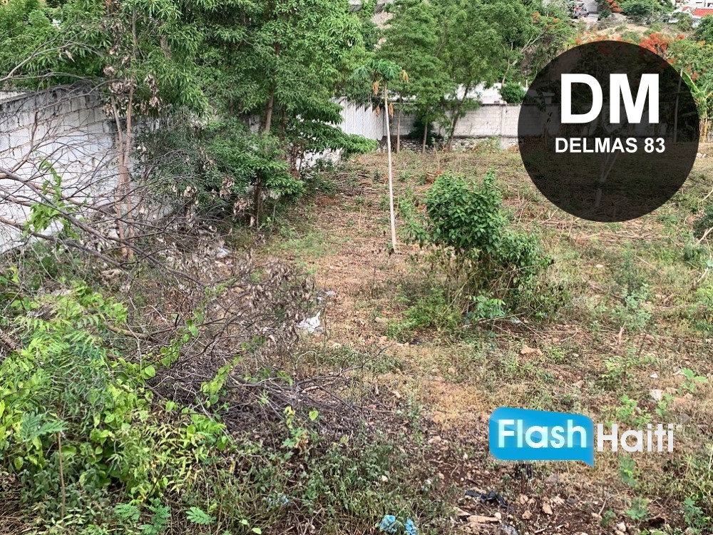 Terrain de 1 290 mÂČ Ă vendre Ă Delmas 83 â PrĂȘt Ă construire