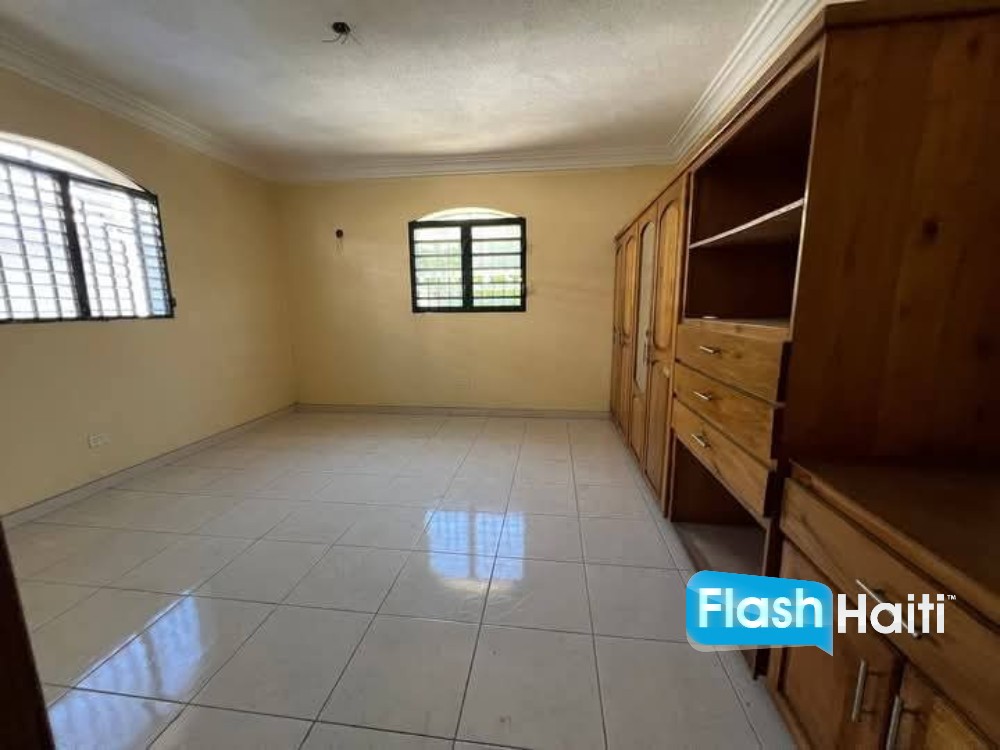 Modern 2 & 3-Bedroom Apartments for Rent at Puits Blain