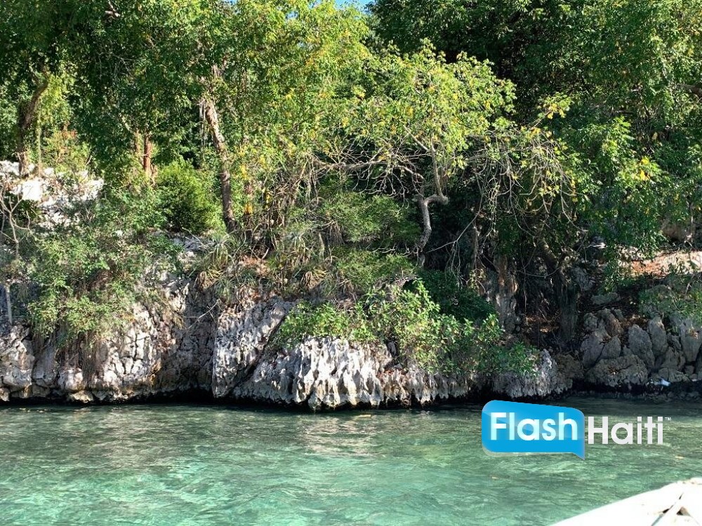 Own Paradise: Oceanfront Land for Sale on Labadee’s Exclusive Island