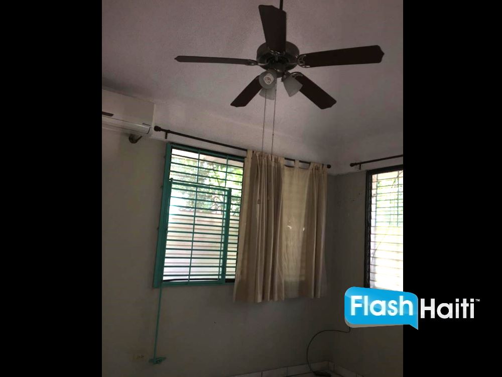 Spacious 3-Bedroom, 3-Bathroom Family Home for Sale in Belvil