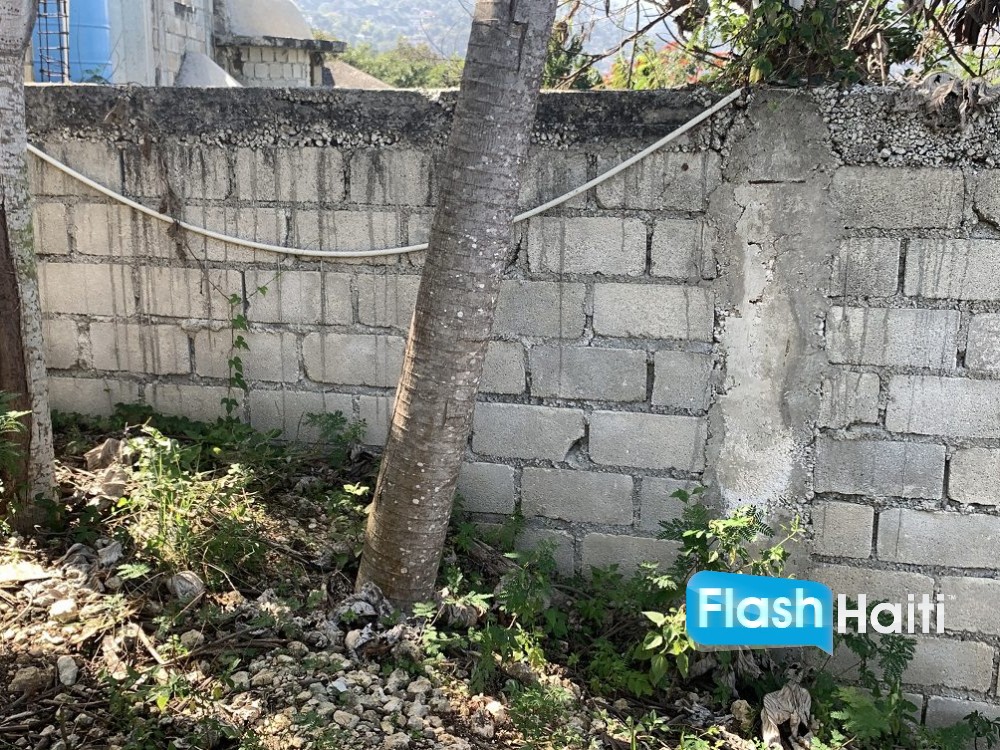 Flat Residential Lot in Marlique Pétion-Ville – Great Price