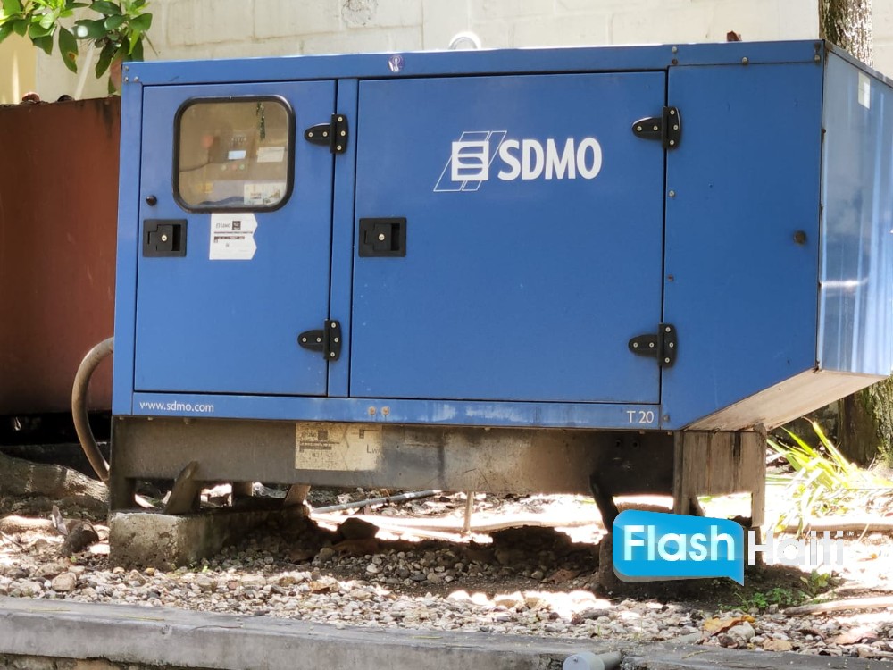 Spacious 5-Bedroom House with Pool for Rent in Pèlerin 5