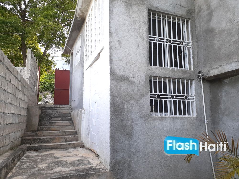 Appartement Neuf a Louer a Diegue, Petionville – 2 Chambres, Parking et Reservoir
