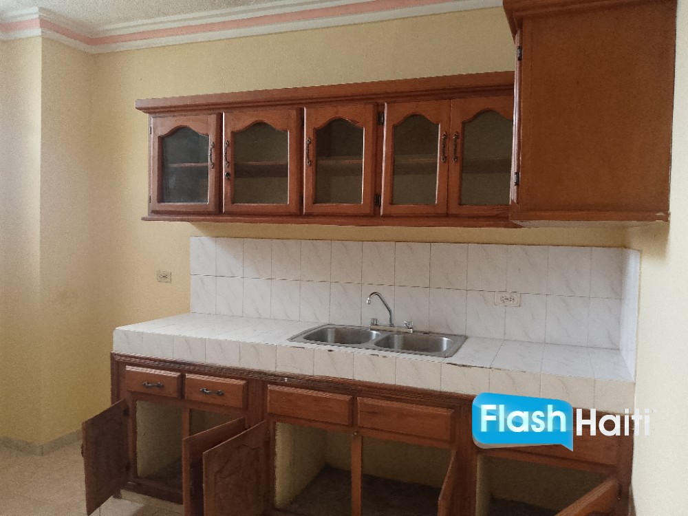 Beautiful 2BR Apartment Near Everything – Pétion-Ville Deal