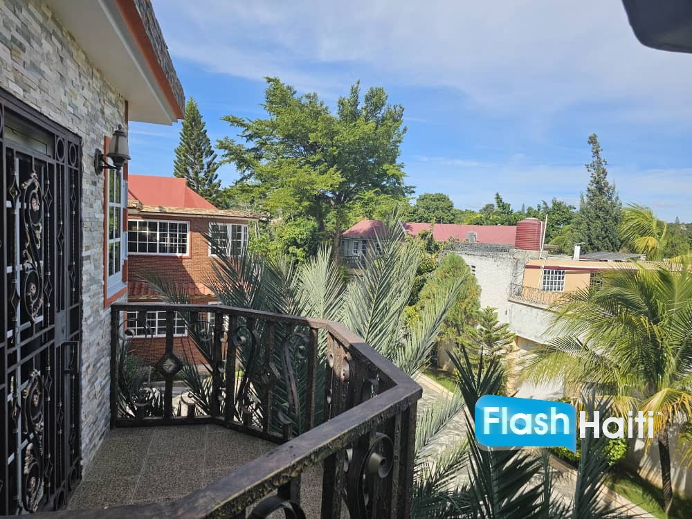 Modern Apartments with Generator & Terrace – Vivy Mitchel