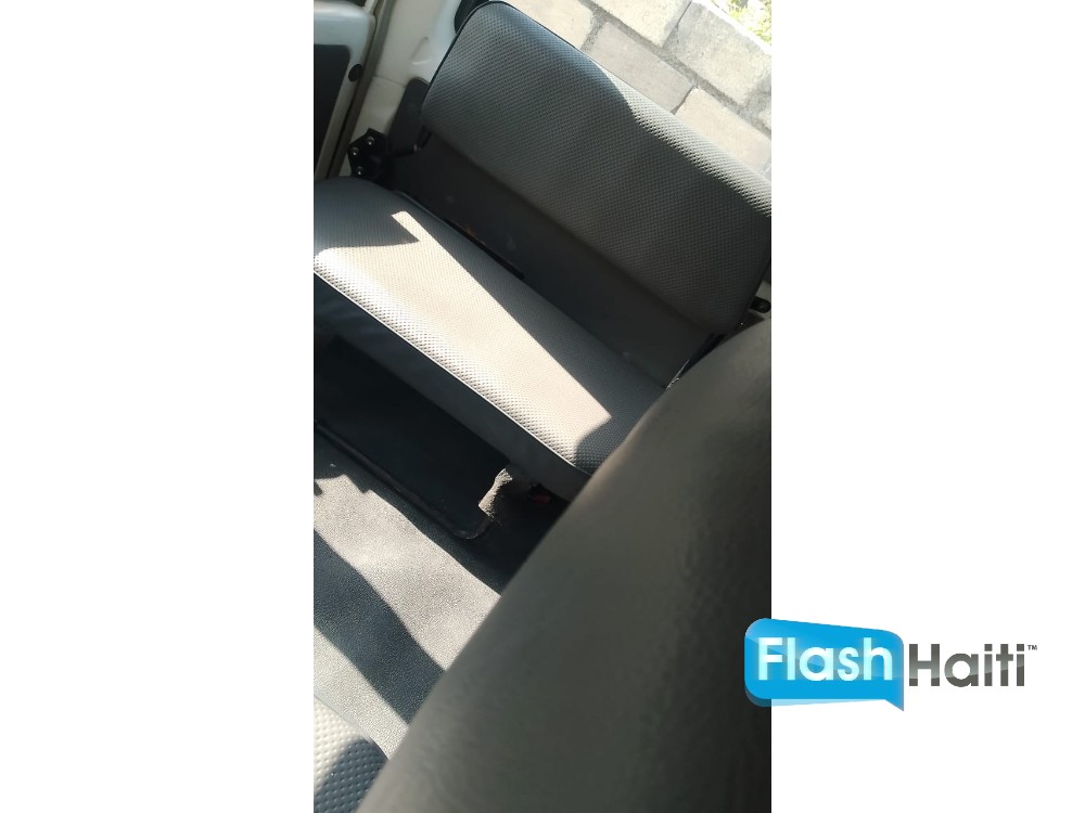 2012 Toyota Land Cruiser (Zo Requin)
