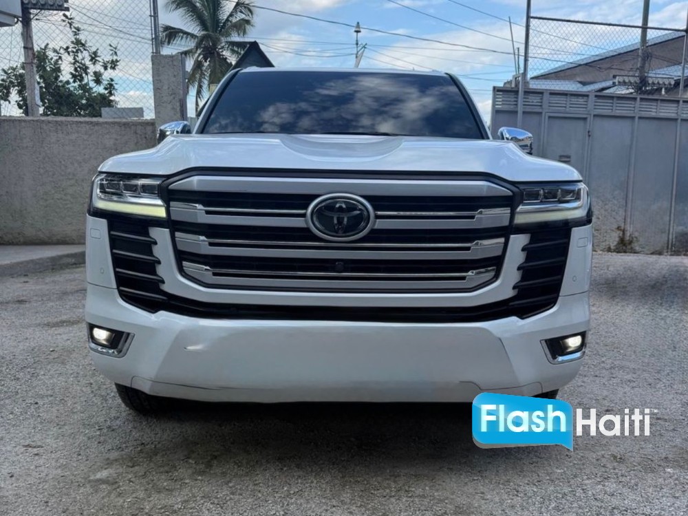 2022 Toyota Land Cruiser LC300