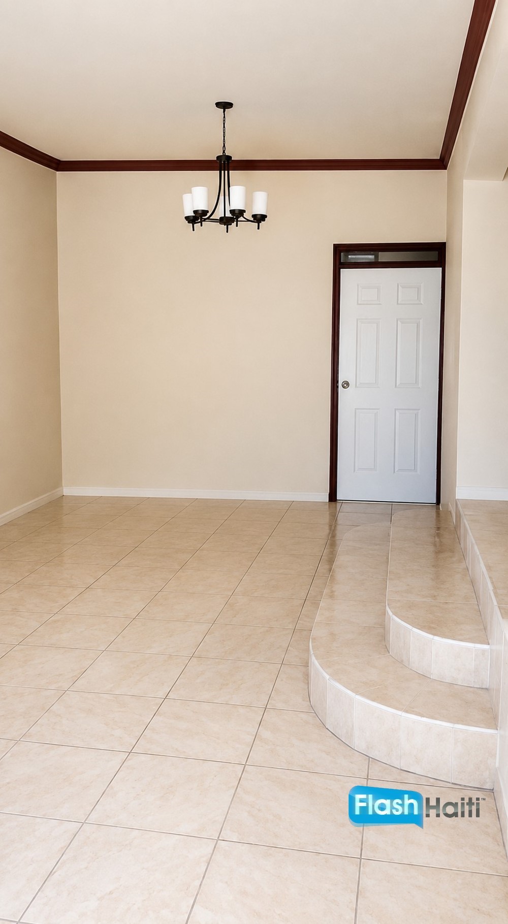 Spacious Duplex with Stunning Views – Route de Frères